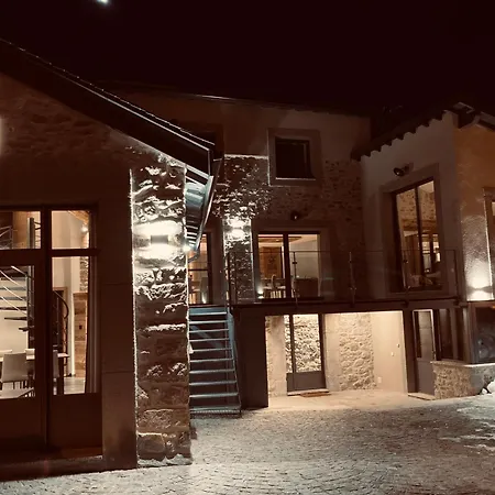 Les Fermes De Cal Panche : Le Corps De Ferme * Les Angles (Pyrenees-Orientales)